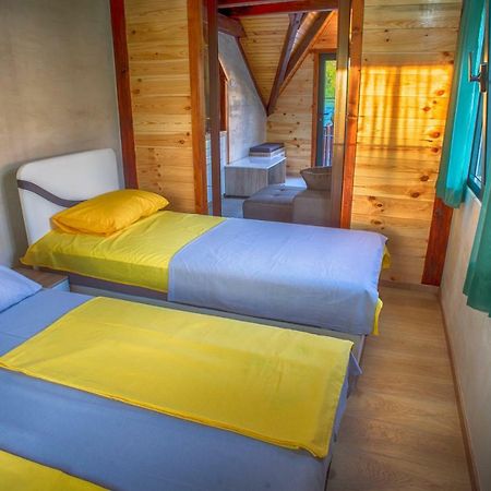 זבליאק Apartmani Restoran Durmitor מראה חיצוני תמונה