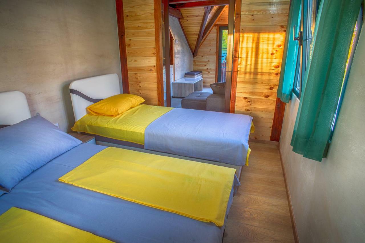 זבליאק Apartmani Restoran Durmitor מראה חיצוני תמונה