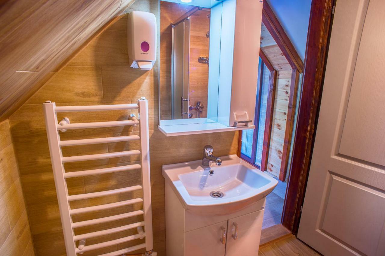 זבליאק Apartmani Restoran Durmitor מראה חיצוני תמונה