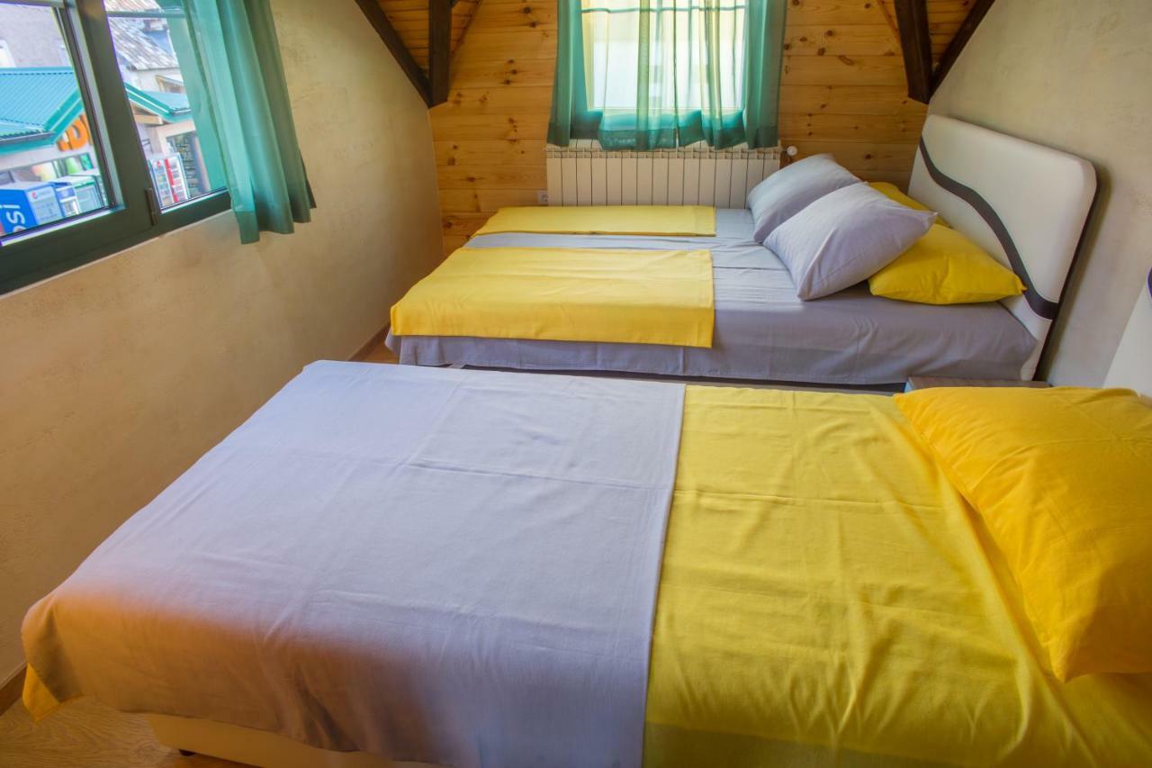 זבליאק Apartmani Restoran Durmitor מראה חיצוני תמונה